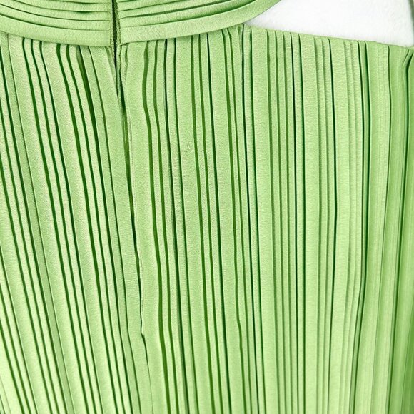 Aiifos Philipa Pleated Long Sleeve Cut Out Gown in Jade Green - Picture 10 of 13